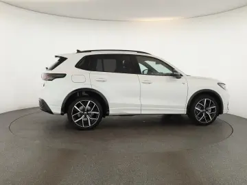 VW Tiguan 2.0 TSI DSG 4M R-Line IQ Pano Nav 360 AHK
