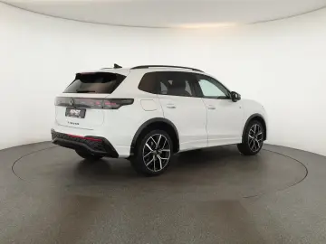 VW Tiguan 2.0 TSI DSG 4M R-Line IQ Pano Nav 360 AHK