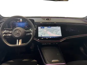 MERCEDES-BENZ E 450 4MATIC AMG Premium Night Superscreen