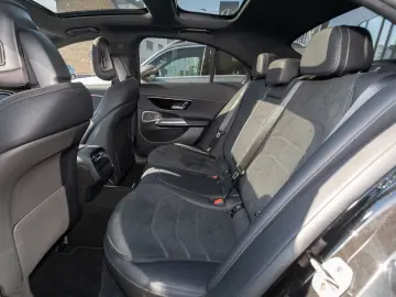 MERCEDES-BENZ E 450 4MATIC AMG Premium Night Superscreen
