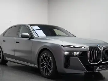 BMW 740d xDrive M Sport FOND TV EXECUTIVE