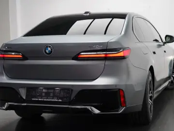 BMW 740d xDrive M Sport FOND TV EXECUTIVE
