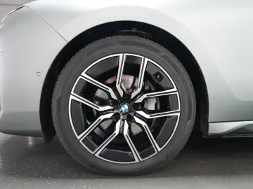 BMW 740d xDrive M Sport FOND TV EXECUTIVE