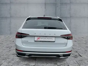 SKODA Superb Combi SCOUT 2.0 TDI 4x4 DSG LED AHK PANO