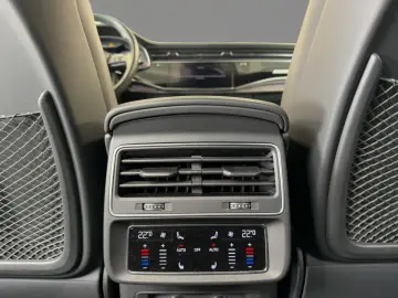 AUDI Q7 S line 50 TDI quattro virtual Pano AHK