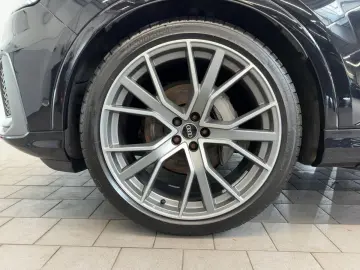 AUDI Q7 S line 50 TDI quattro virtual Pano AHK