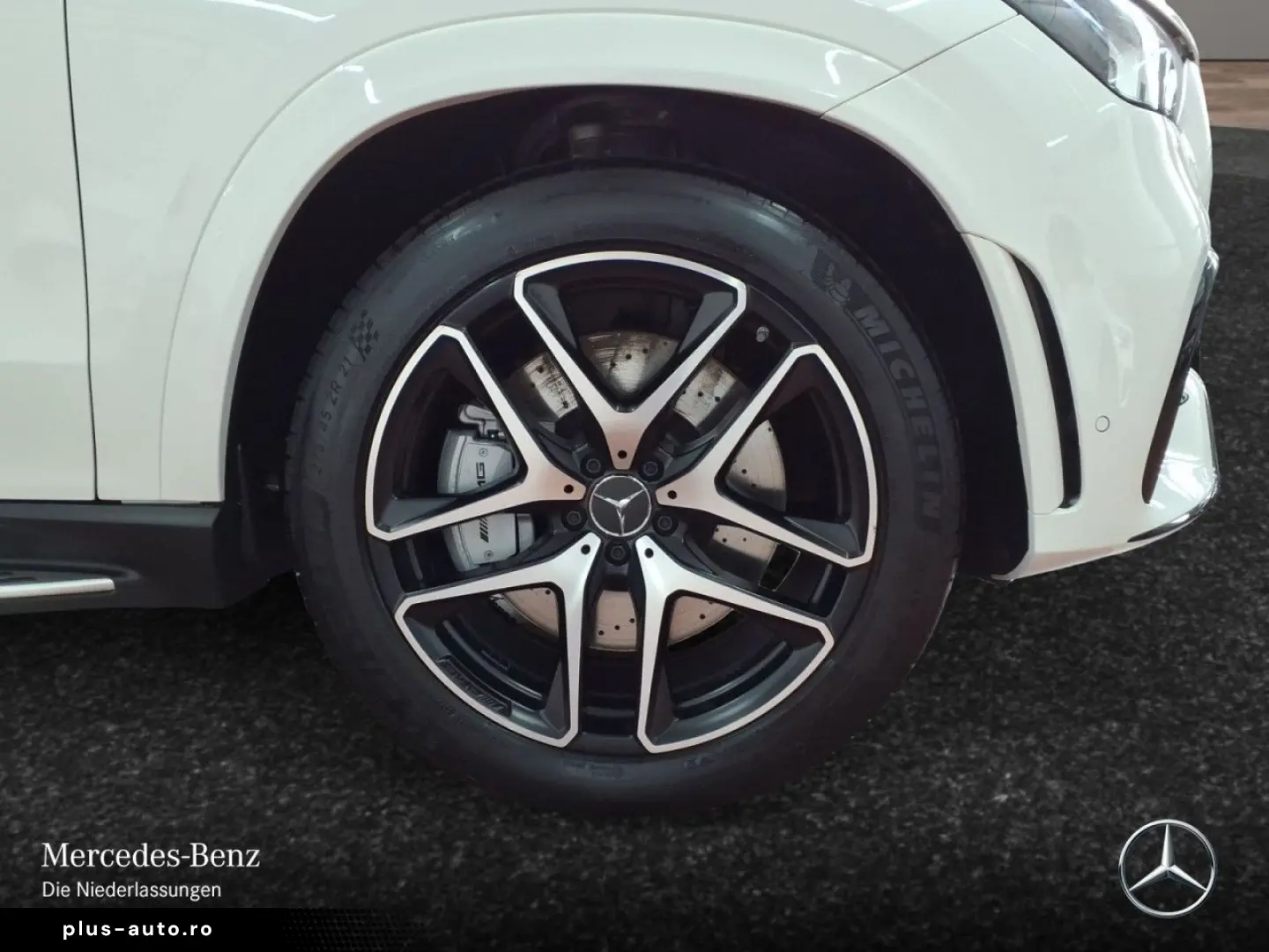 MERCEDES-BENZ GLE 53 4M AMG Night PerfAbgas Burm Stdhzg Pano