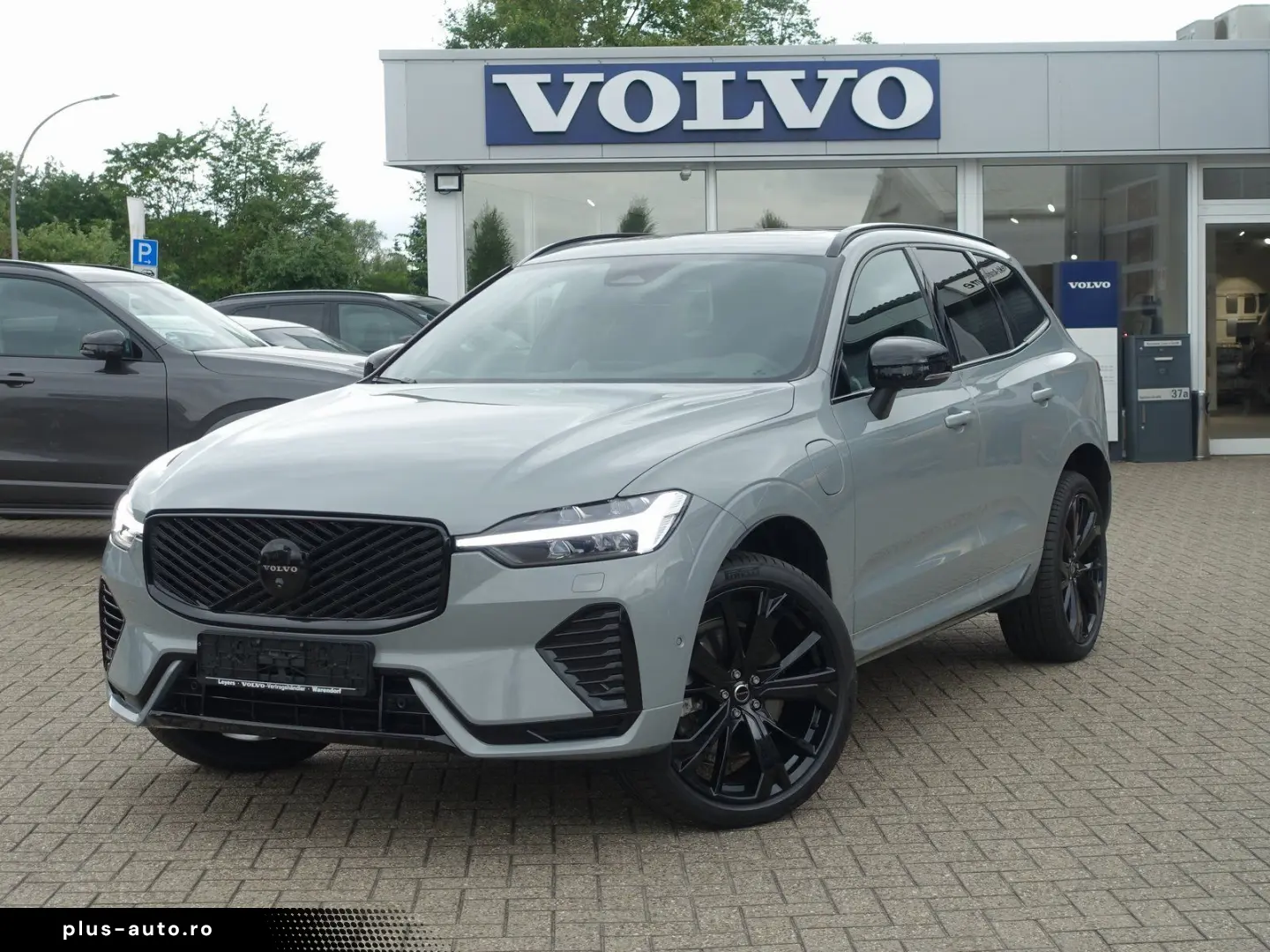 VOLVO XC60 Black Edition Ultra T8 AWD B&W Four-C 360