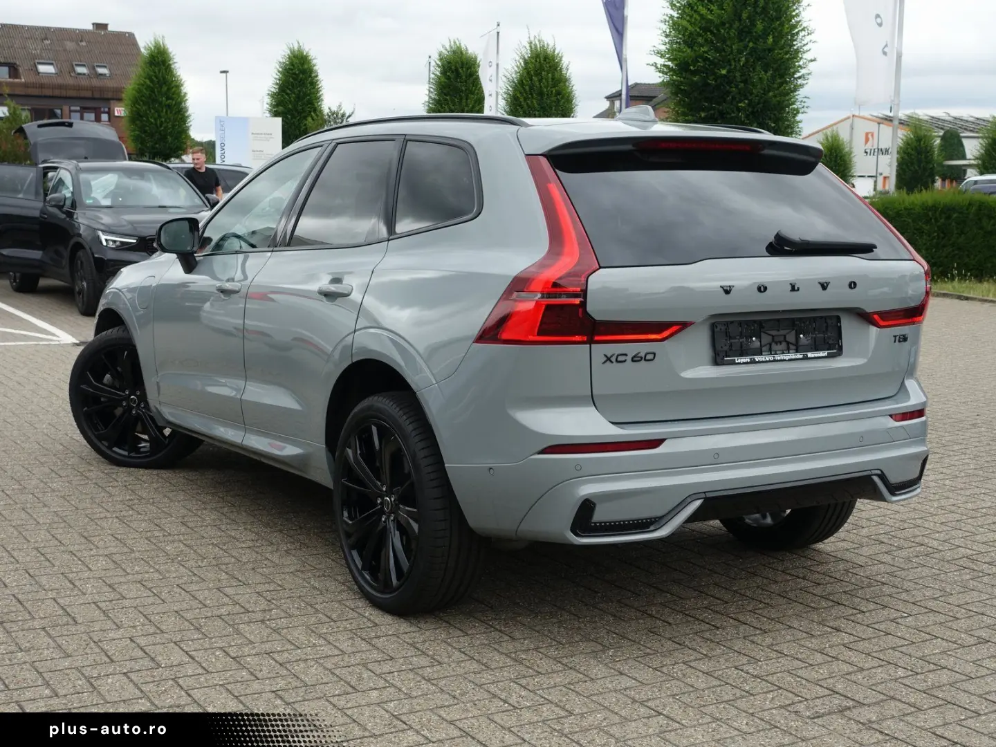 VOLVO XC60 Black Edition Ultra T8 AWD B&W Four-C 360