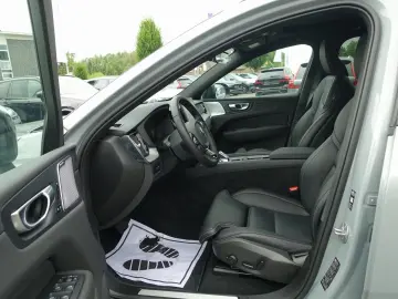 VOLVO XC60 Black Edition Ultra T8 AWD B&W Four-C 360