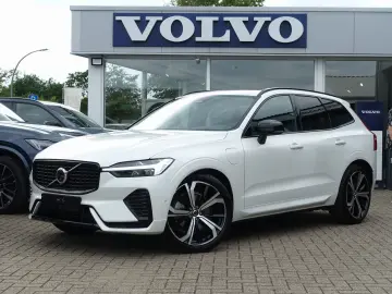 VOLVO XC60 Ultra Dark T8 AWD Plug-in Pano FourC B&W