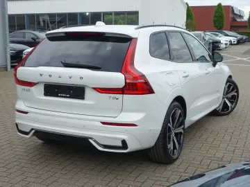VOLVO XC60 Ultra Dark T8 AWD Plug-in Pano FourC B&W