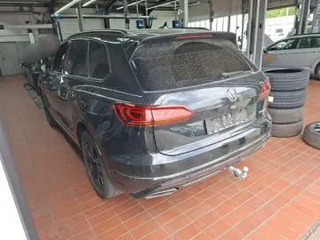 VW TOUAREG R ALL-BLACK 21Z. ACC HuD PANO AHK 360