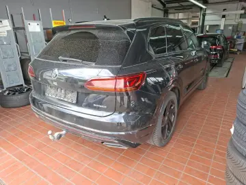 VW TOUAREG R ALL-BLACK 21Z. ACC HuD PANO AHK 360