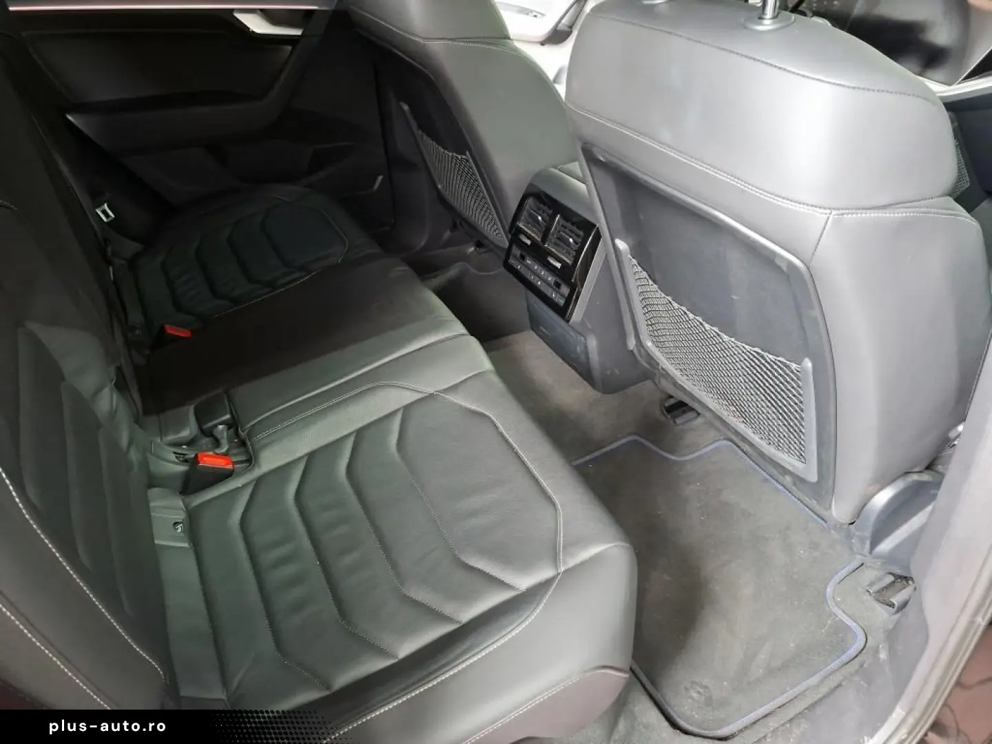 VW TOUAREG R ALL-BLACK 21Z. ACC HuD PANO AHK 360