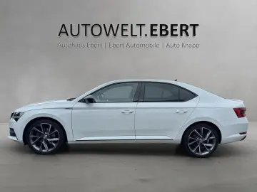 SKODA Superb 2.0 TDI Sportline 4x4 AHK KAMERA ACC STHZ