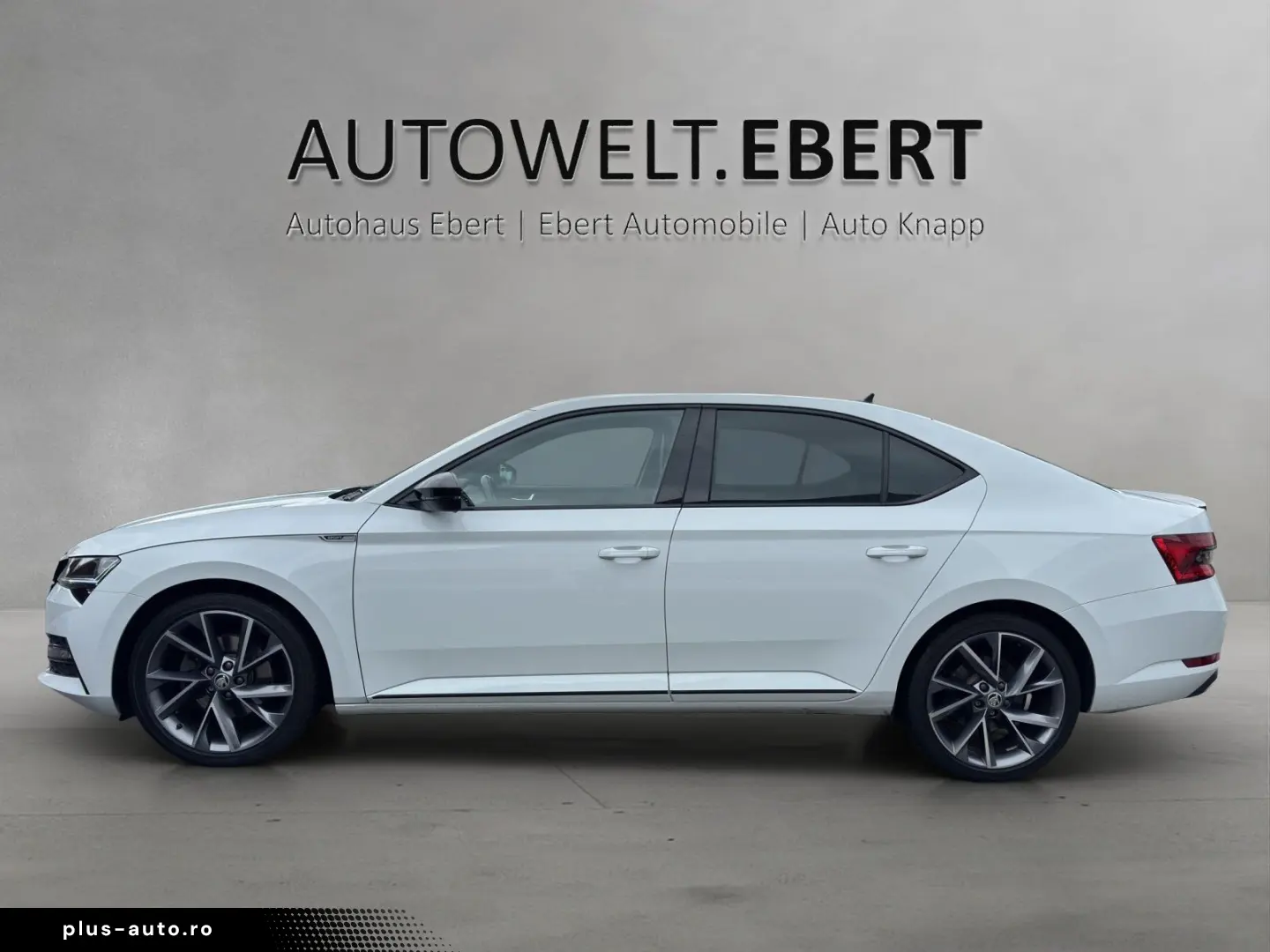 SKODA Superb 2.0 TDI Sportline 4x4 AHK KAMERA ACC STHZ
