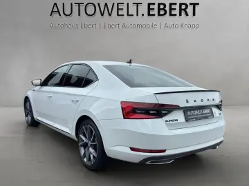 SKODA Superb 2.0 TDI Sportline 4x4 AHK KAMERA ACC STHZ