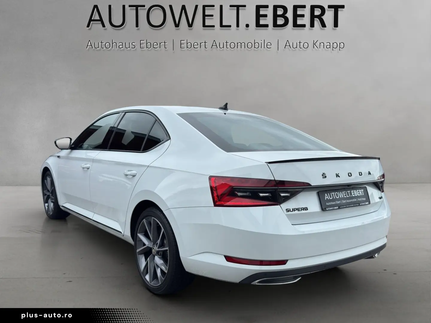 SKODA Superb 2.0 TDI Sportline 4x4 AHK KAMERA ACC STHZ