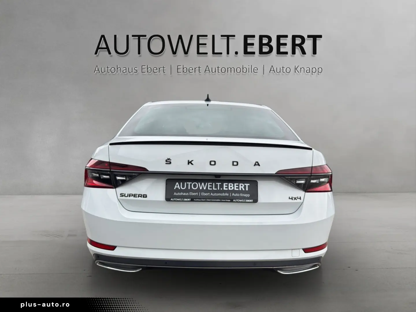 SKODA Superb 2.0 TDI Sportline 4x4 AHK KAMERA ACC STHZ