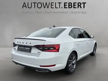 SKODA Superb 2.0 TDI Sportline 4x4 AHK KAMERA ACC STHZ