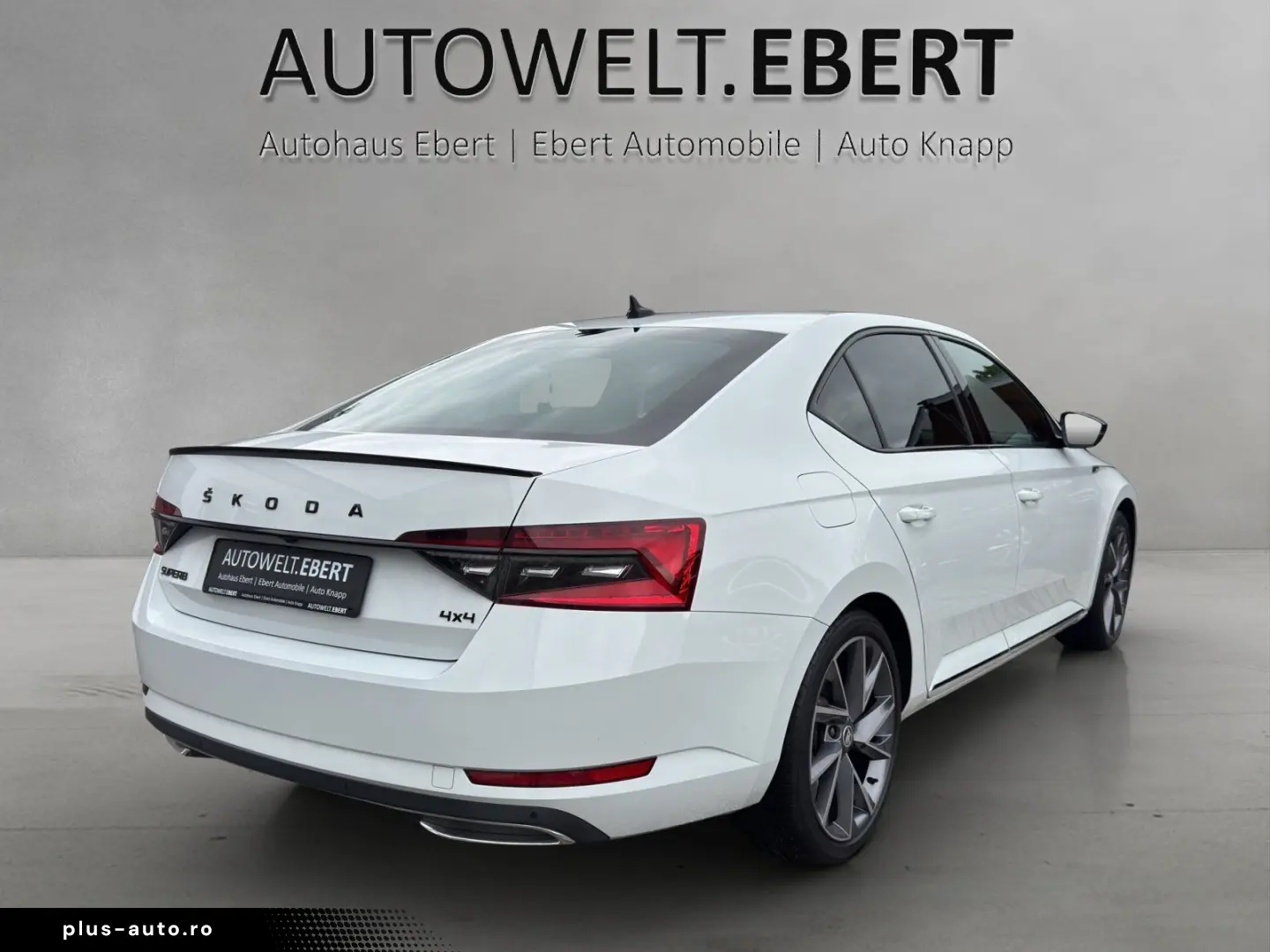 SKODA Superb 2.0 TDI Sportline 4x4 AHK KAMERA ACC STHZ