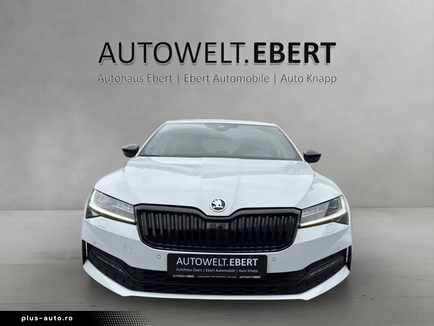 SKODA Superb 2.0 TDI Sportline 4x4 AHK KAMERA ACC STHZ