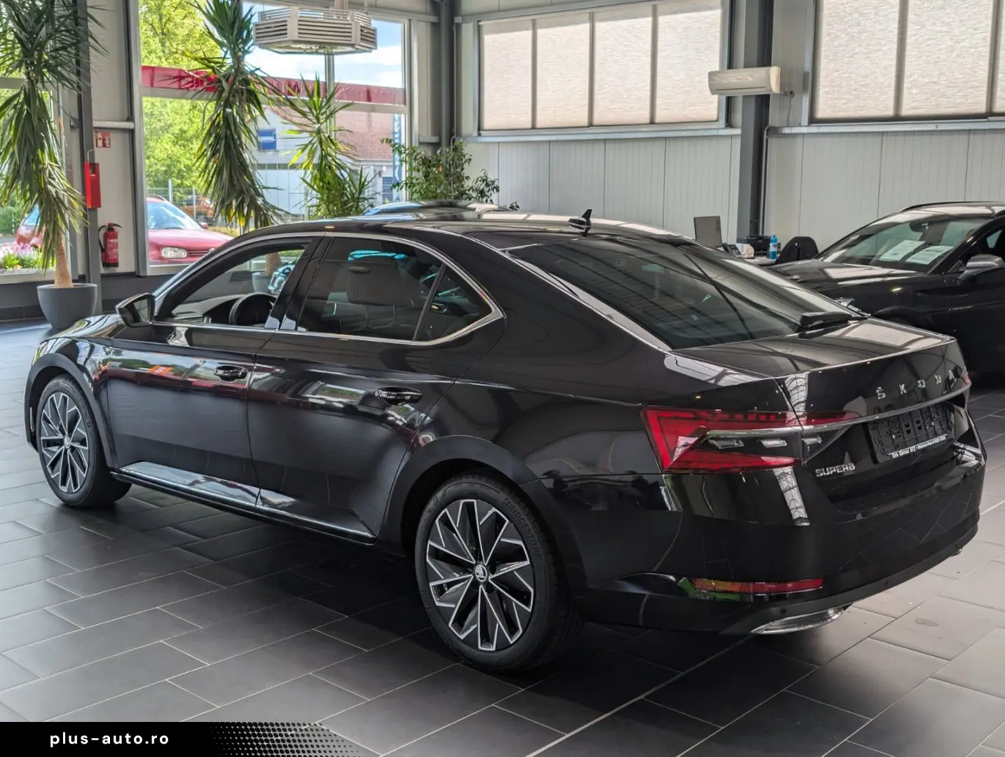 SKODA Superb 2.0 TDI DSG L&K 1.Hand