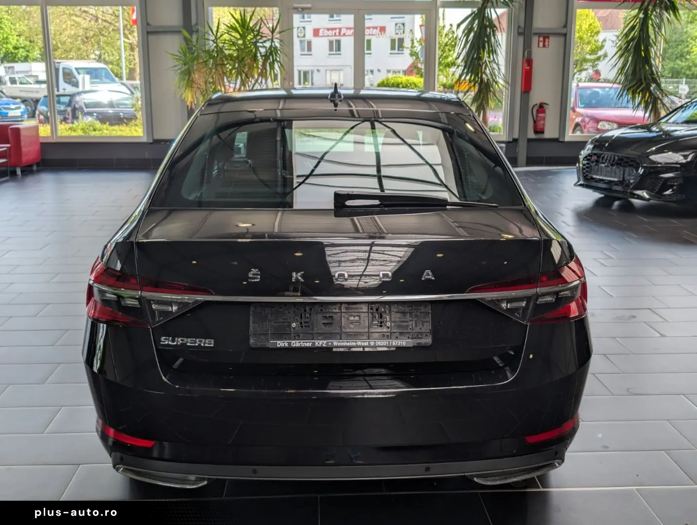 SKODA Superb 2.0 TDI DSG L&K 1.Hand