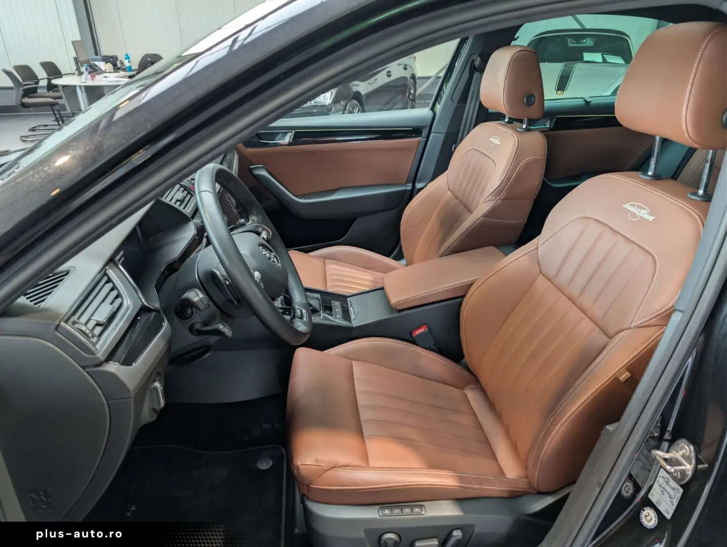 SKODA Superb 2.0 TDI DSG L&K 1.Hand
