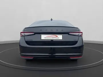 SKODA Superb Sportline 2.0 TDI 142 kW 7-Gang-D