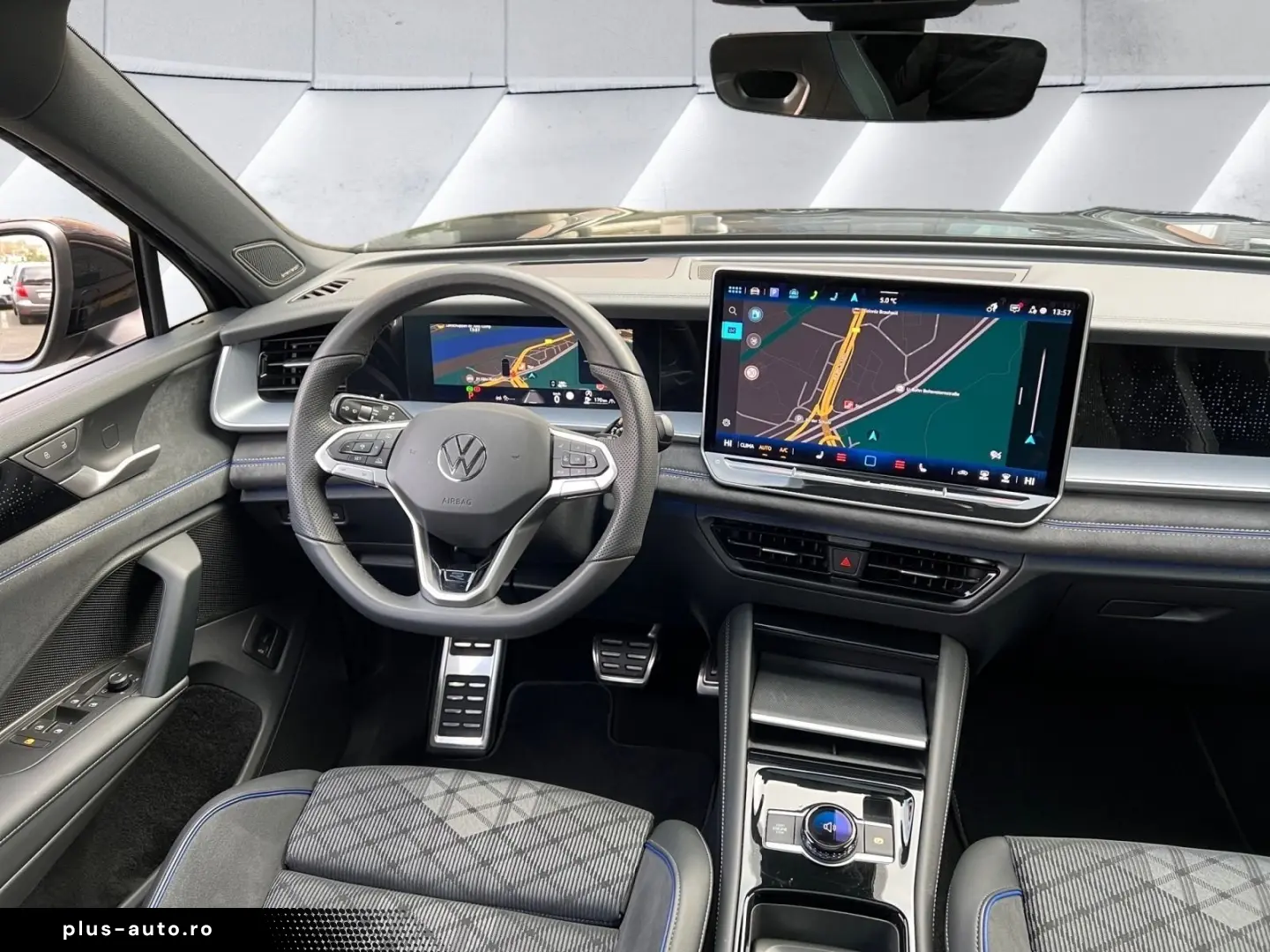 VW Tayron 2.0 TDI R-Line 4x4 DSG HUD PANO AHK 7-SEATS