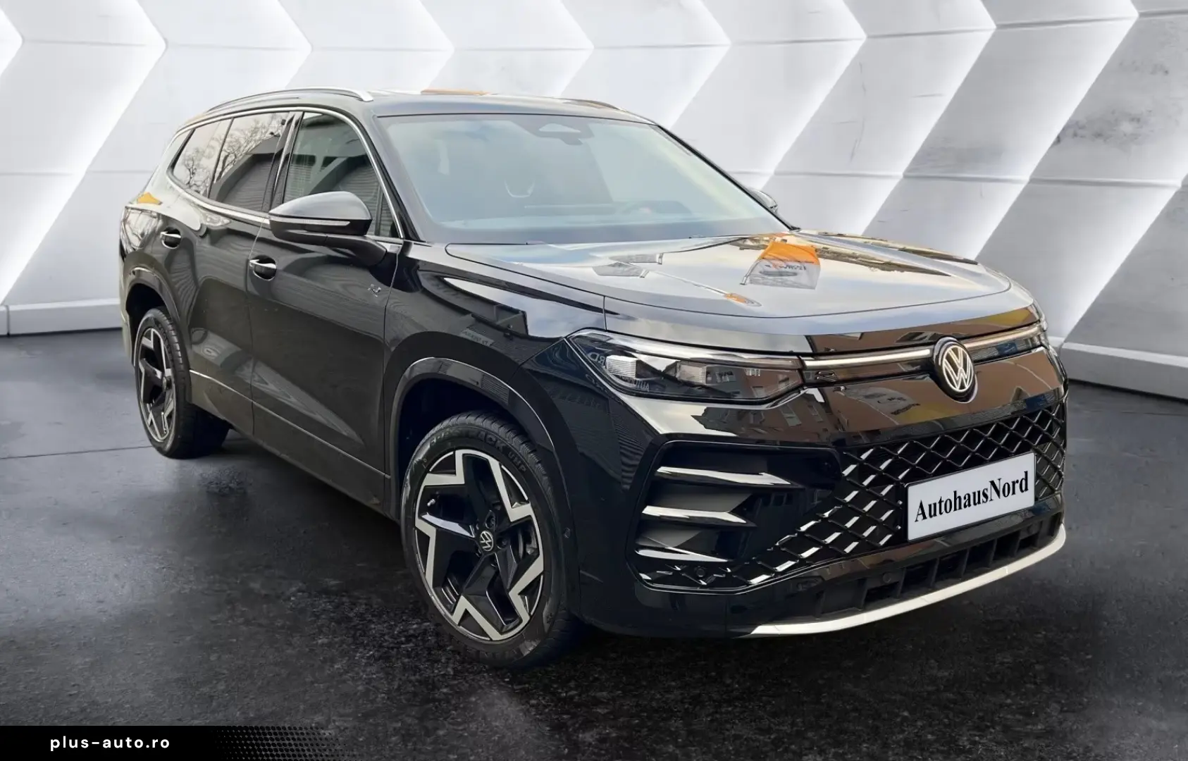 VW Tayron 2.0 TDI R-Line 4x4 DSG HUD PANO AHK 7-SEATS