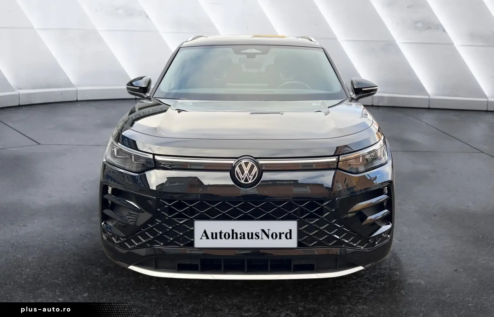 VW Tayron 2.0 TDI R-Line 4x4 DSG HUD PANO AHK 7-SEATS
