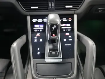 Porsche Cayenne 3.0 E-Hybrid SportDesign