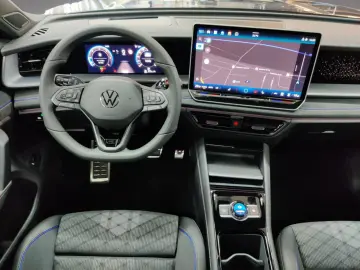 VW Tayron R-Line 2.0 TDI 4Motion AHK Matrix Pano Navi
