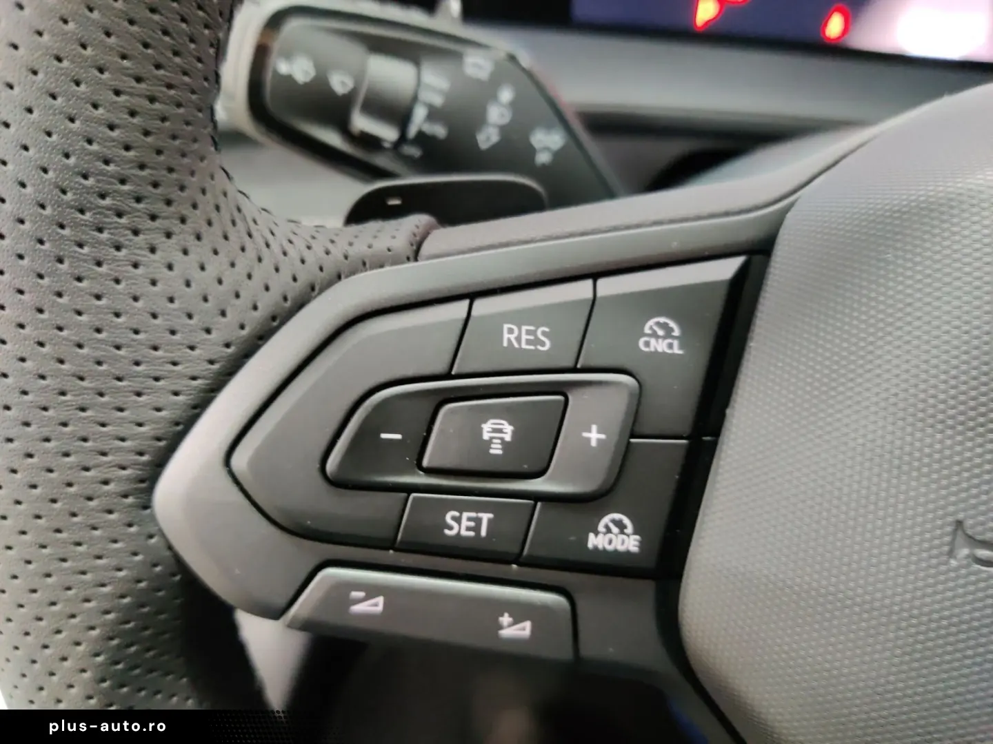 VW Tayron R-Line 2.0 TDI 4Motion AHK Matrix Pano Navi