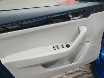 SKODA Superb Lim. L&K 2.0 TSI ACC STDHZ 360  MATRIX VC