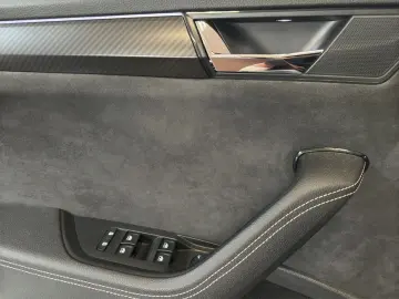 SKODA Superb 2.0 TSI 4x4 DSG Sportline