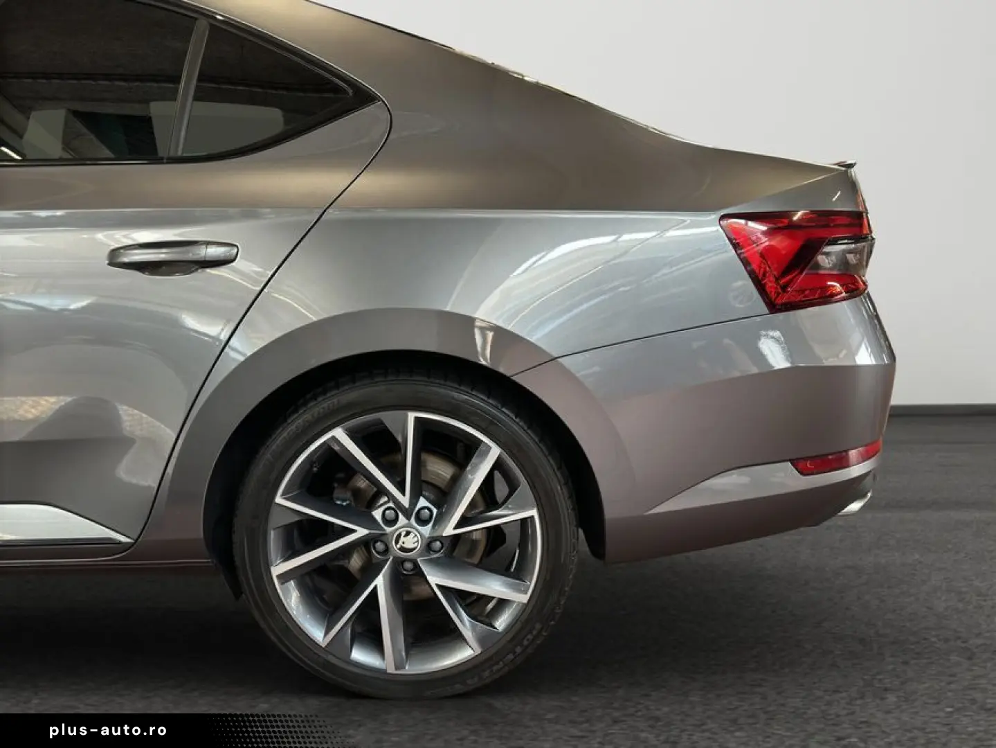 SKODA Superb 2.0 TSI 4x4 DSG Sportline