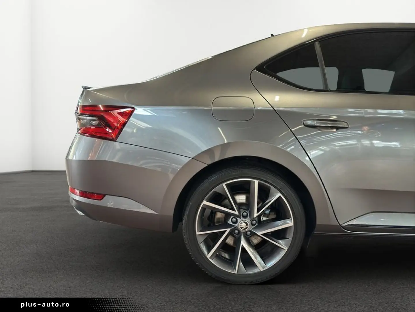 SKODA Superb 2.0 TSI 4x4 DSG Sportline