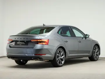 SKODA Superb 2.0 TSI DSG 4x4 Sportline NAVI PANO STHZ