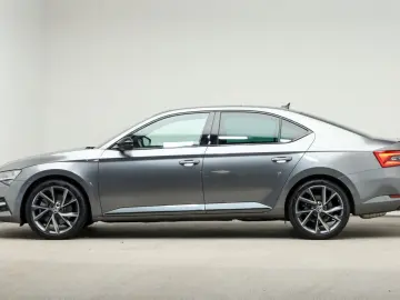 SKODA Superb 2.0 TSI DSG 4x4 Sportline NAVI PANO STHZ
