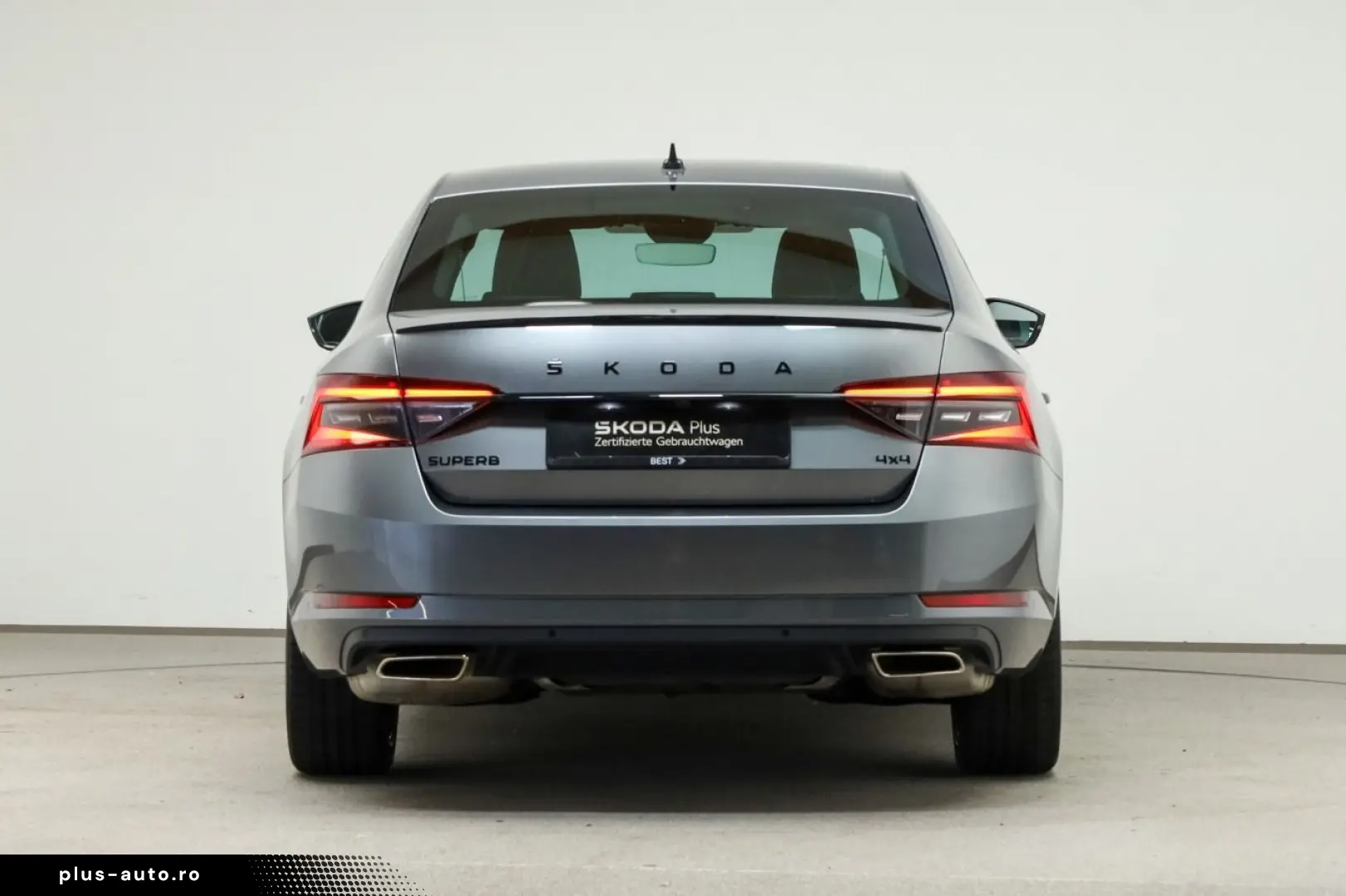 SKODA Superb 2.0 TSI DSG 4x4 Sportline NAVI PANO STHZ