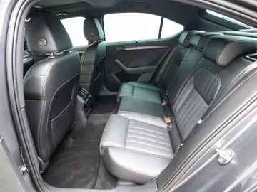 SKODA Superb 2.0 TSI DSG 4x4 Sportline NAVI PANO STHZ