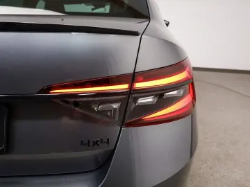SKODA Superb 2.0 TSI DSG 4x4 Sportline NAVI PANO STHZ
