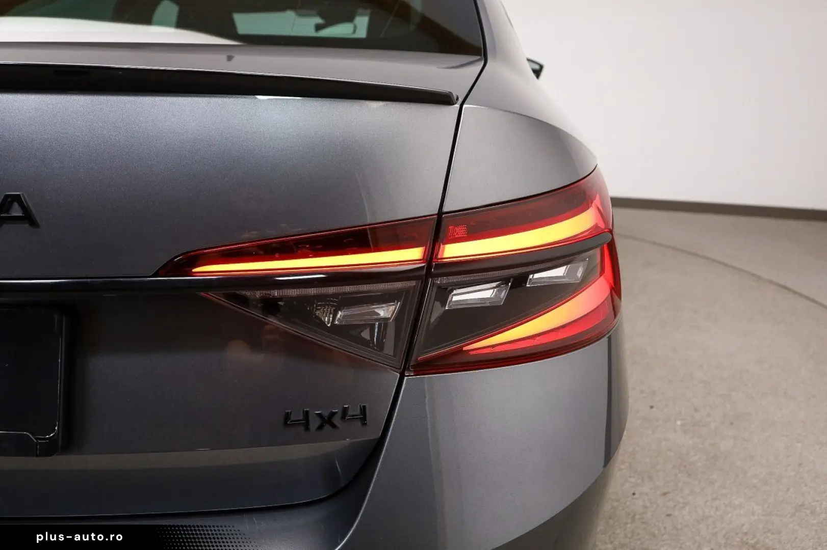 SKODA Superb 2.0 TSI DSG 4x4 Sportline NAVI PANO STHZ