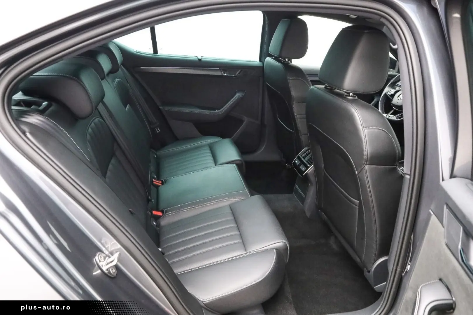 SKODA Superb 2.0 TSI DSG 4x4 Sportline NAVI PANO STHZ