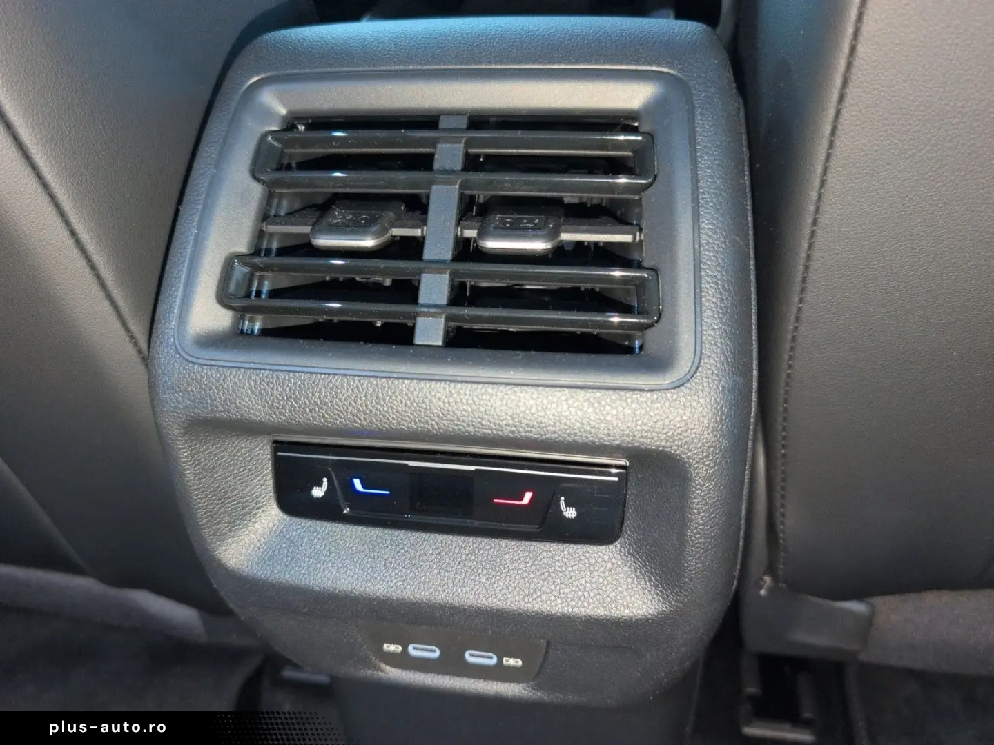 VW Tayron R-Line 2.0 TDI DSG AHK PANO STHZ H&K