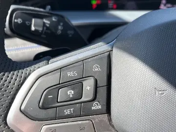 VW Tayron 2.0 R-LINE 4X4 7-SEATS PANO STANDHZ 360 CAM